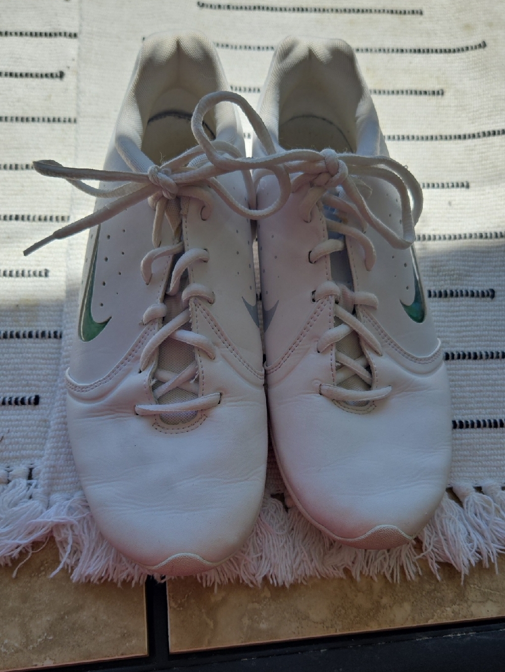Nike White Leather Trainers with Green Swoosh